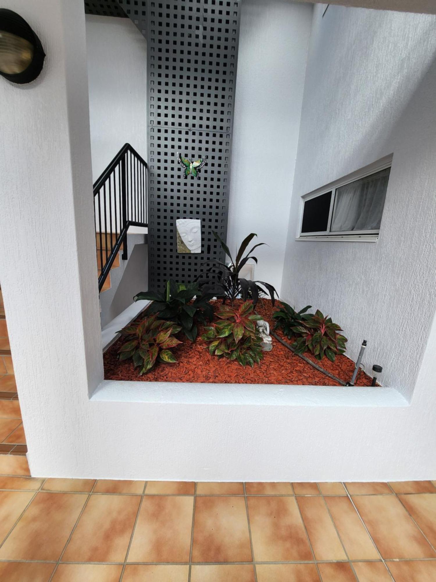 Villa Vaucluse Apartments Кернс Екстер'єр фото