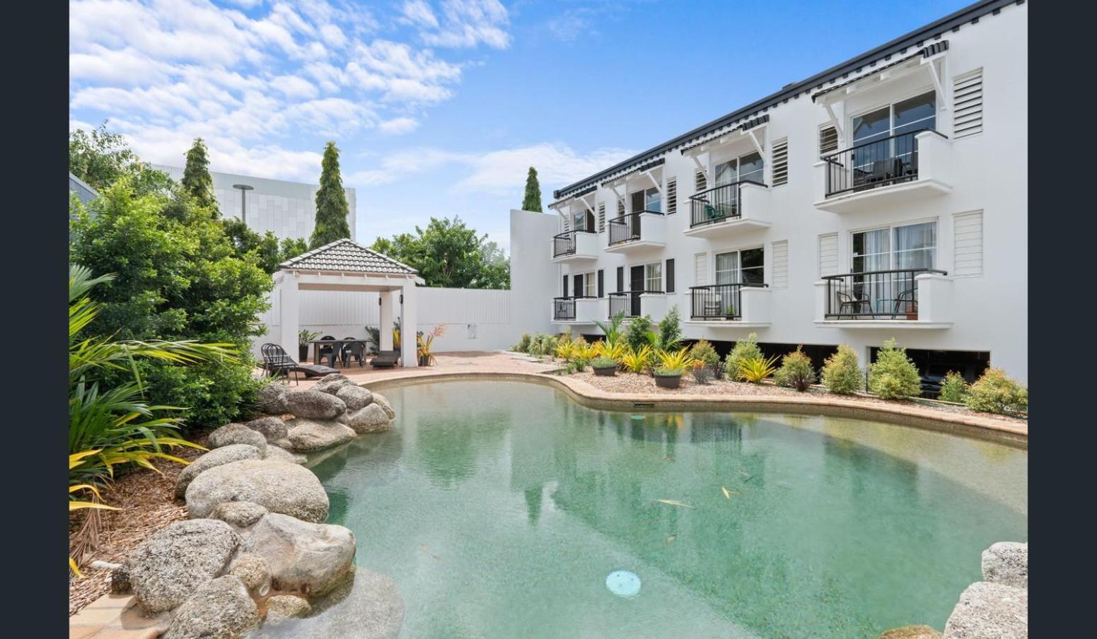 Villa Vaucluse Apartments Кернс Екстер'єр фото